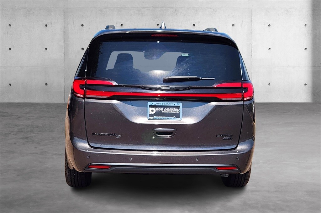 2021 Chrysler Pacifica Limited photo 4