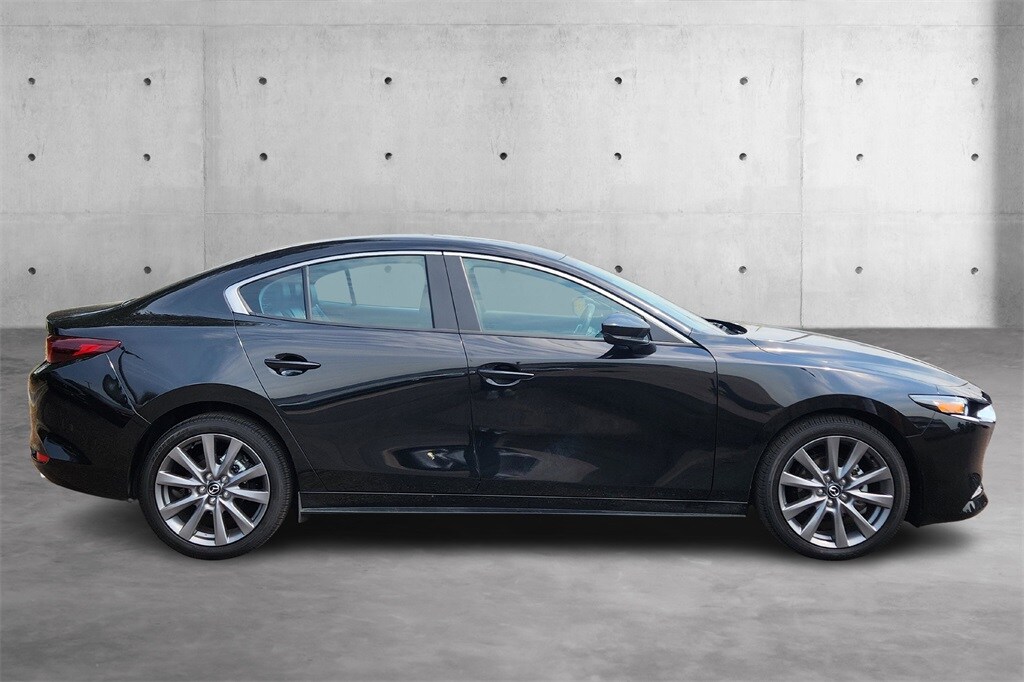 2024 Mazda Mazda3 2.5 s Preferred photo 2