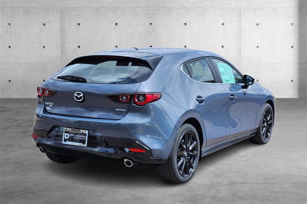 2025 Mazda Mazda3 Hatchback 2.5 s Carbon photo 3