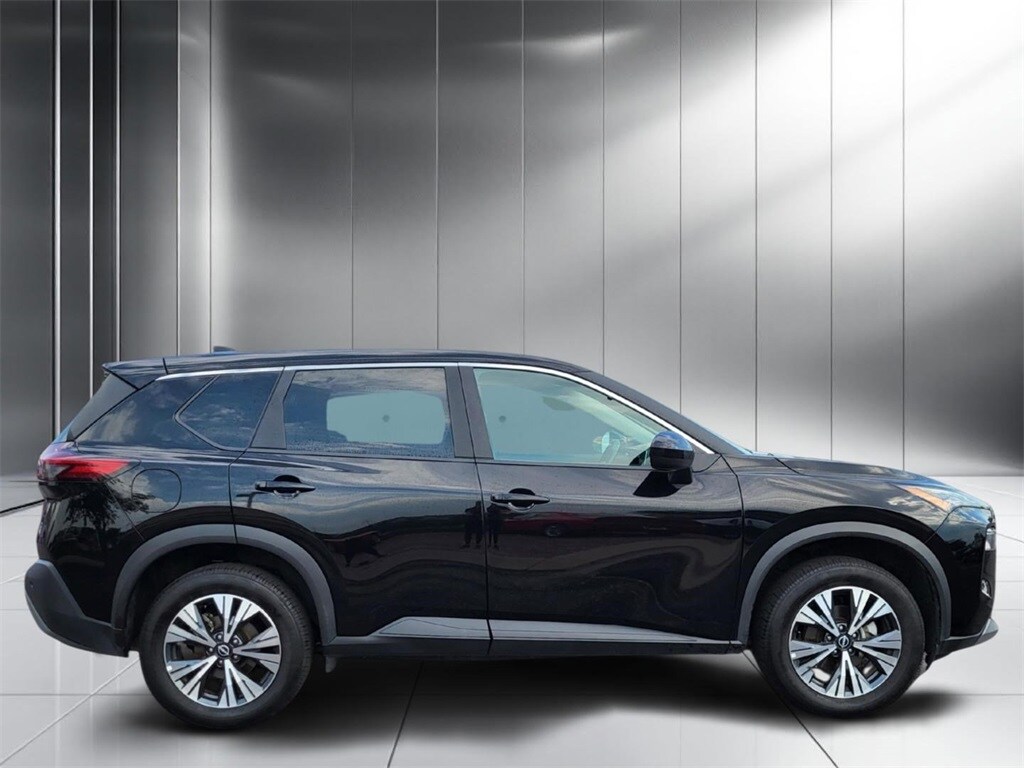 2023 Nissan Rogue SV photo 2