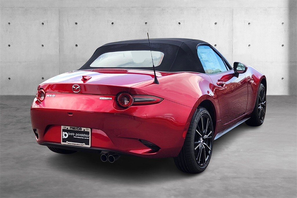 2025 Mazda MX-5 Miata Miata Grand Touring photo 3