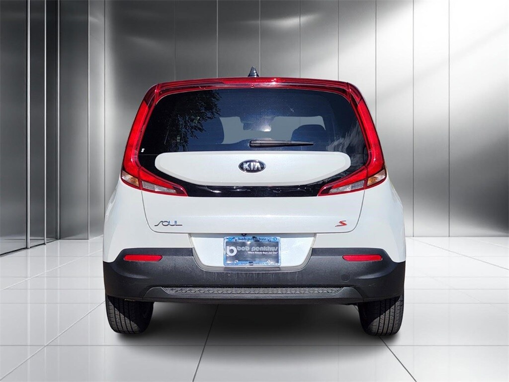 2020 Kia Soul S photo 2