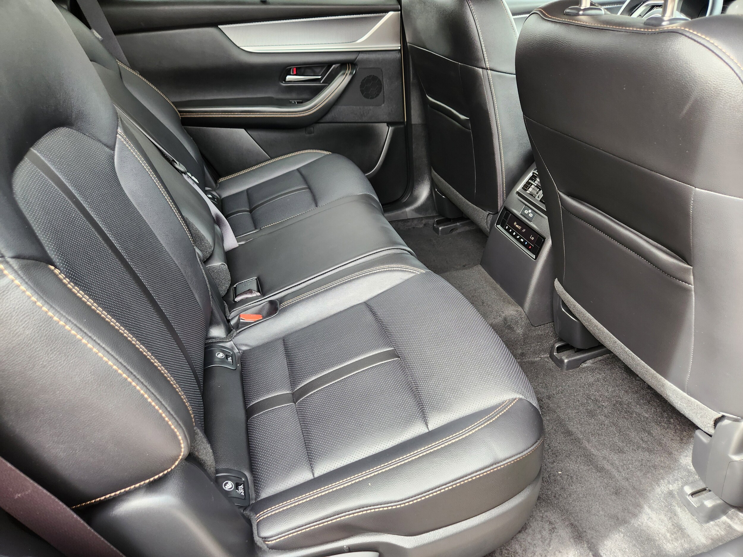 2025 Mazda CX-70 Premium Package - Photo 29