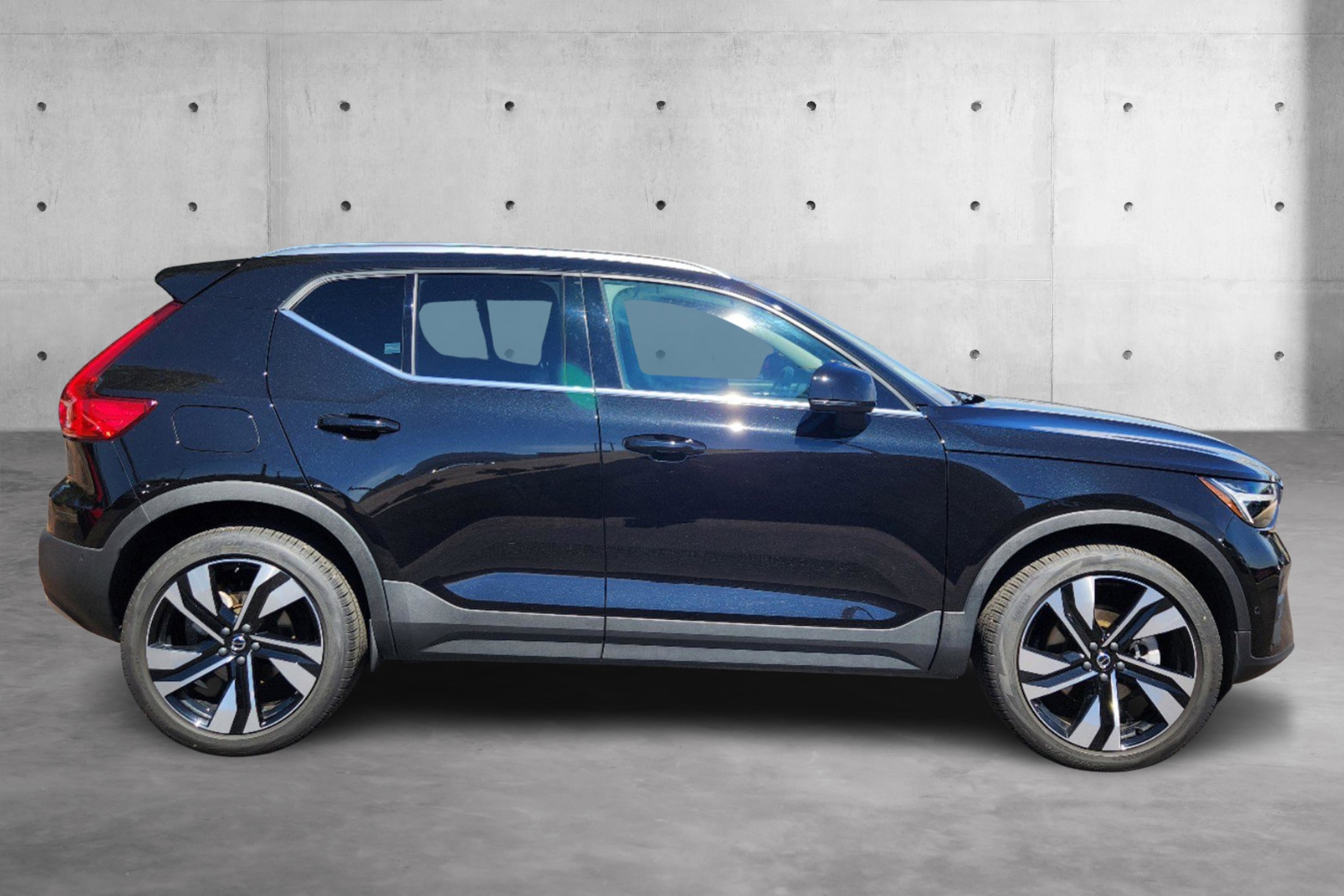 Certified 2024 Volvo XC40 Ultimate with VIN YV4L12UF5R2276743 for sale in Colorado Springs, CO