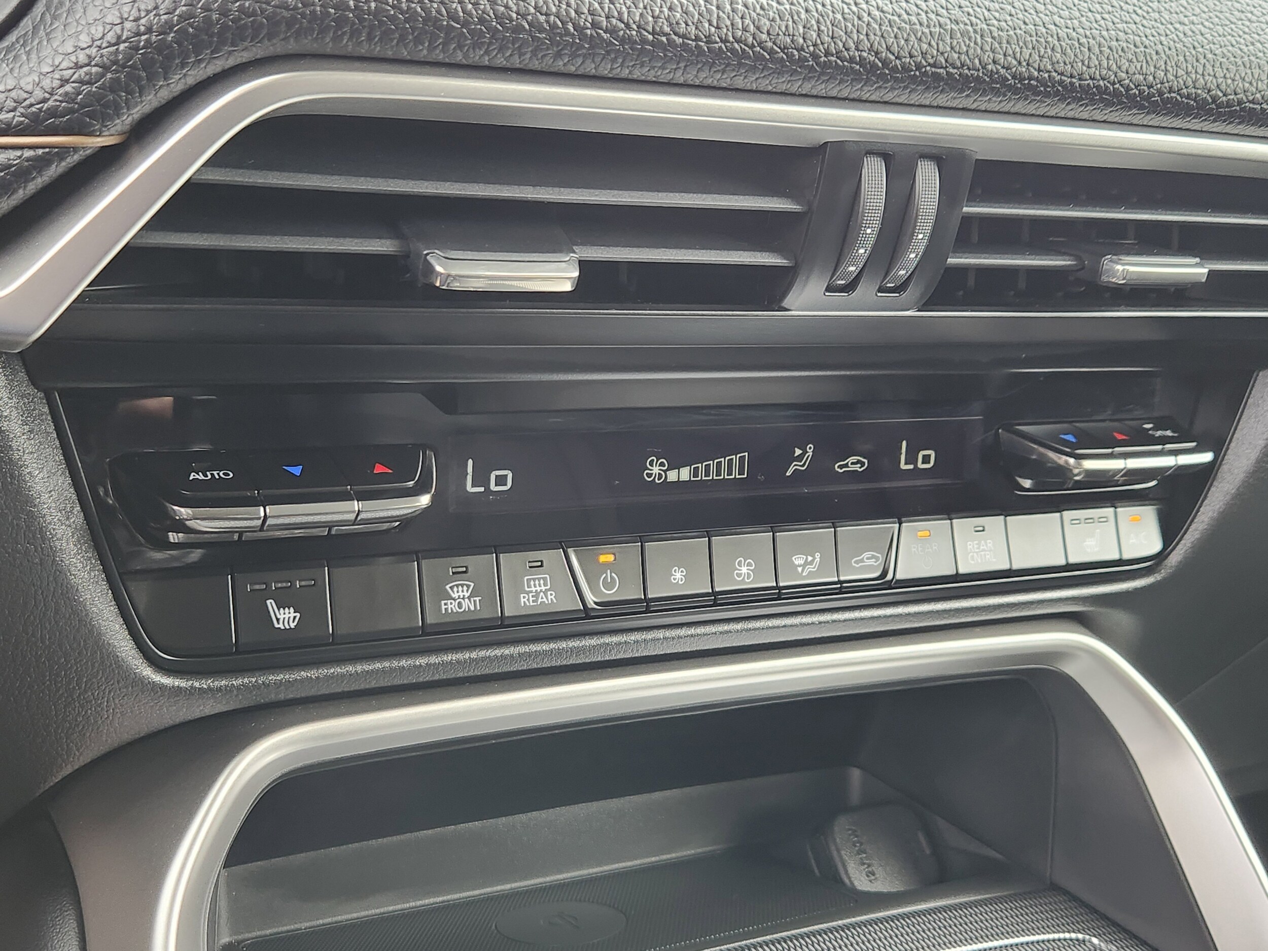 2025 Mazda CX-70 Premium Package - Photo 21