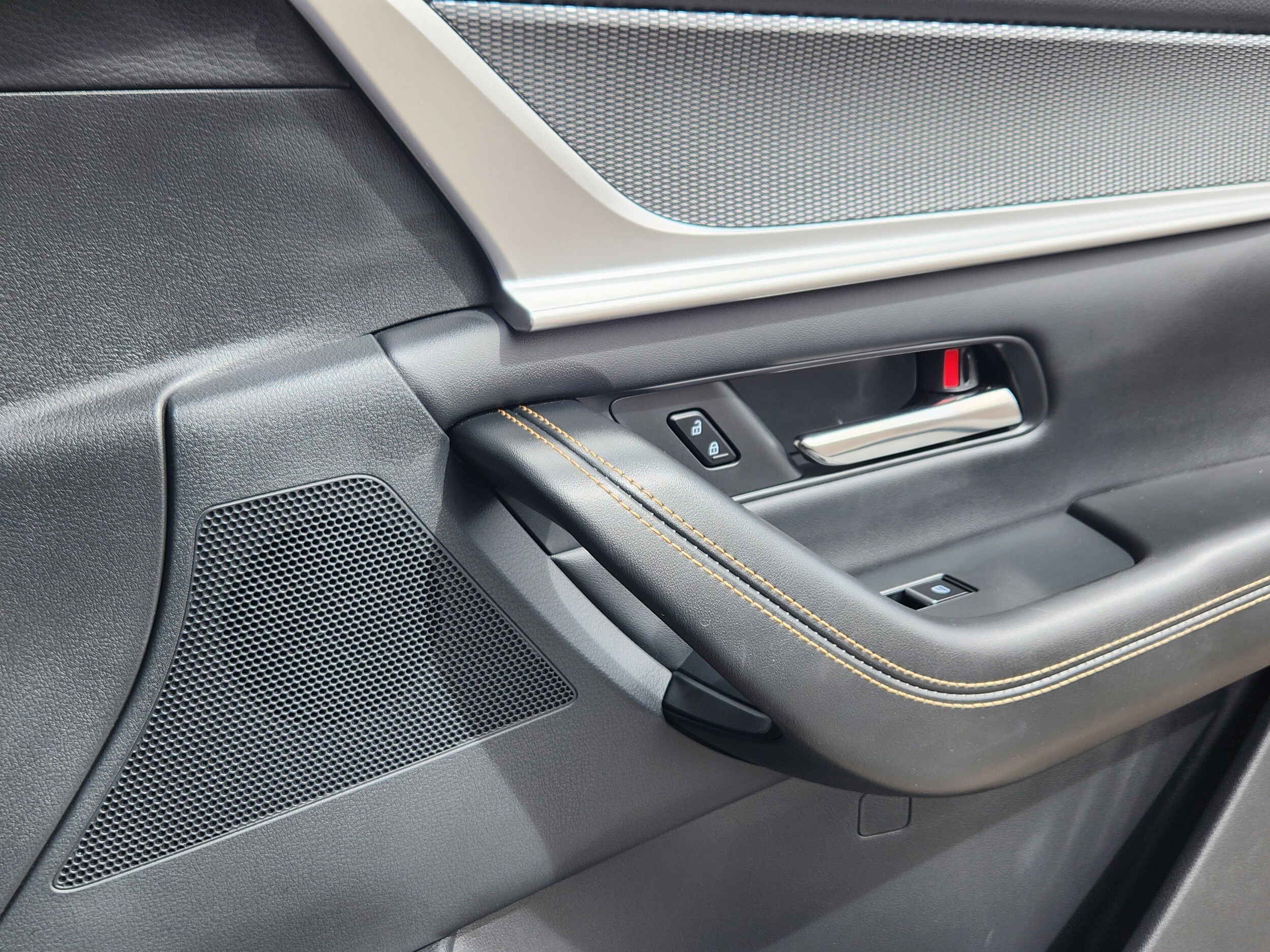 2025 Mazda CX-70 Premium Package - Photo 28