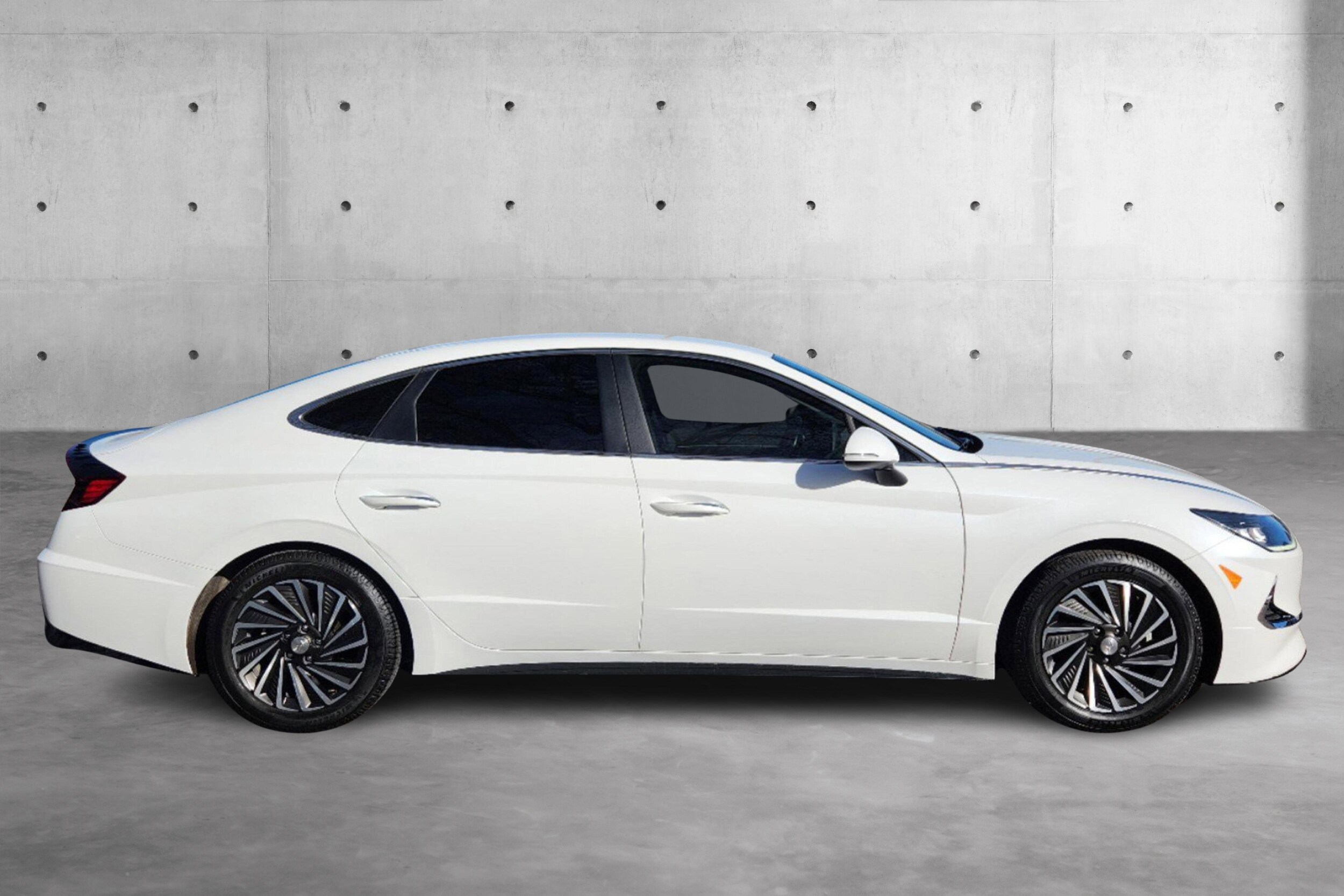 Used 2021 Hyundai Sonata Hybrid SEL with VIN KMHL34JJ8MA027302 for sale in Colorado Springs, CO