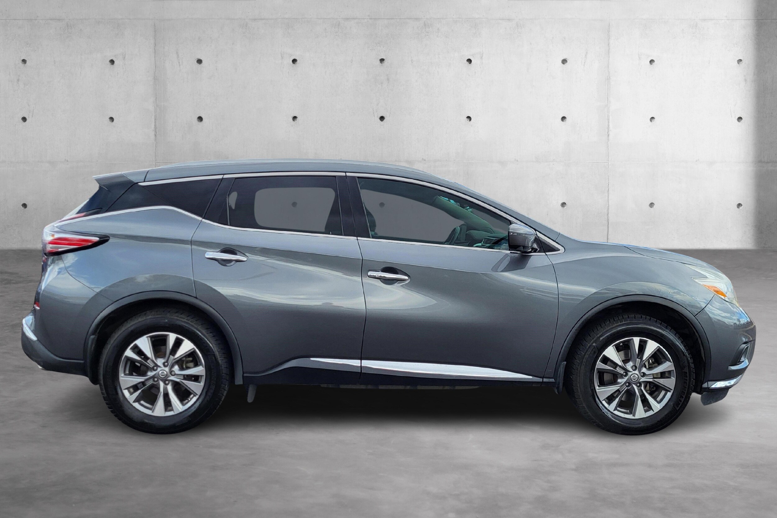 Used 2017 Nissan Murano SL with VIN 5N1AZ2MH5HN112129 for sale in Colorado Springs, CO