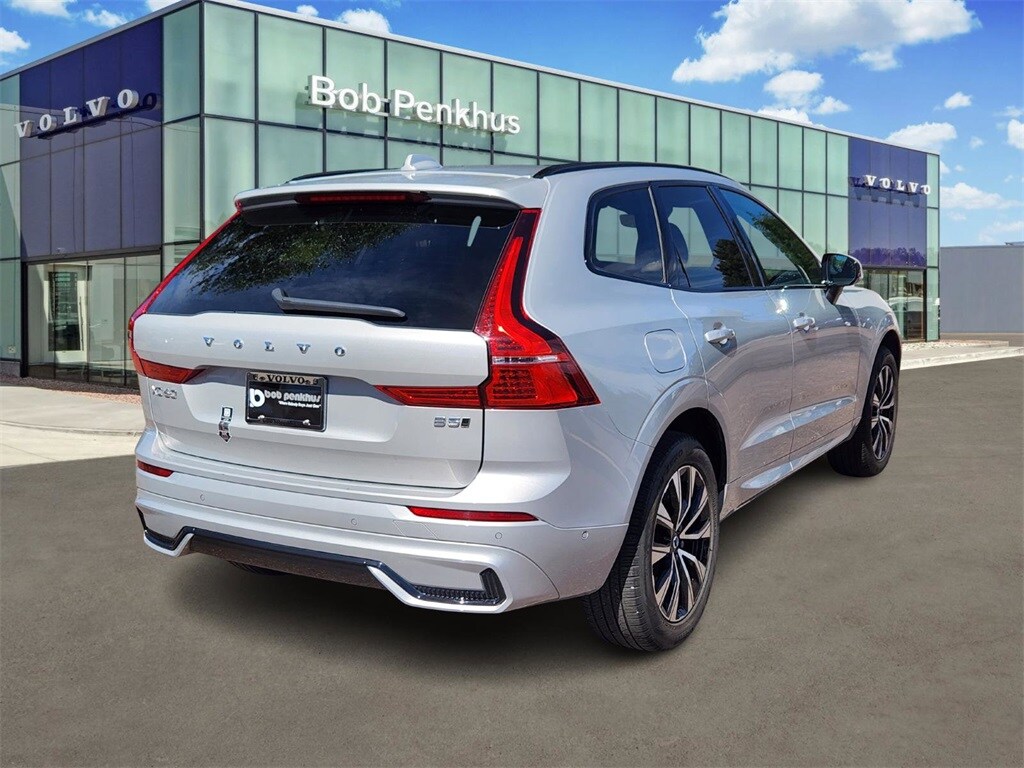 2025 Volvo XC60 B5 Plus photo 3