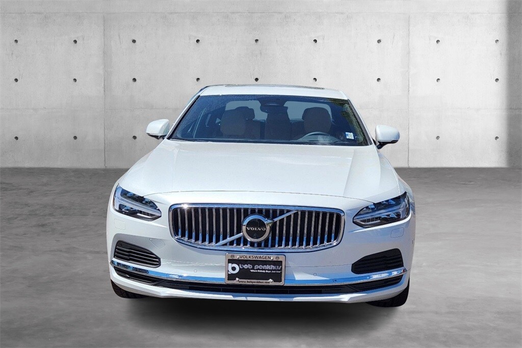 New 2025 Volvo S90 plug-in hybrid T8 Ultra, VIN New 2025 Volvo S90 plug-in hybrid T8 Ultra, VIN