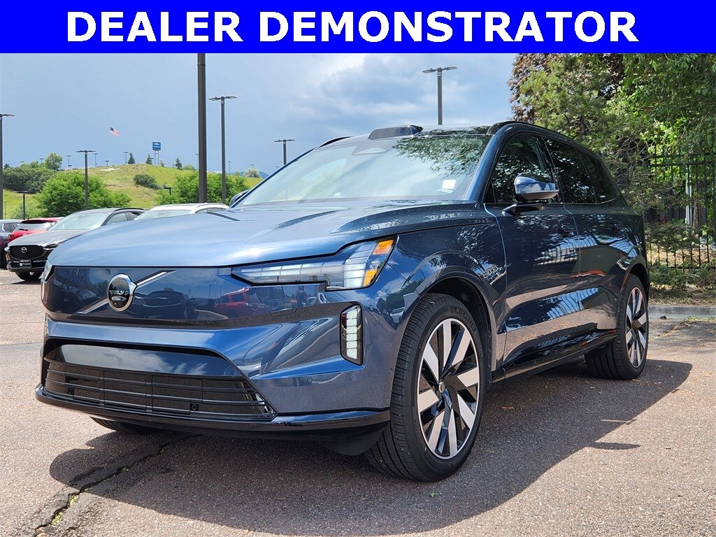2025 Volvo EX90 Ultra Twin Motor Performance photo 3