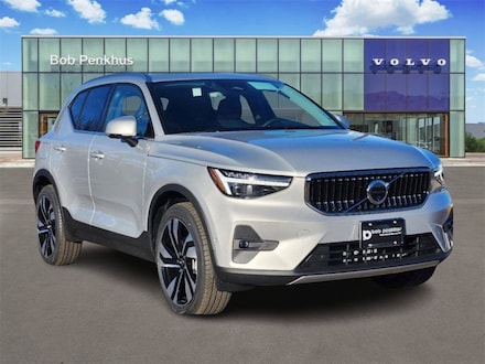 2025 Volvo XC40 B5 Plus Bright Theme SUV
