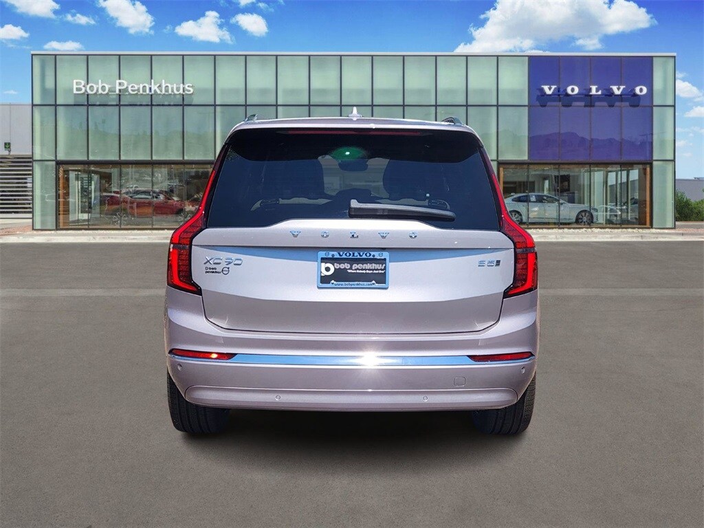 2026 Volvo XC90 B5 Plus photo 3