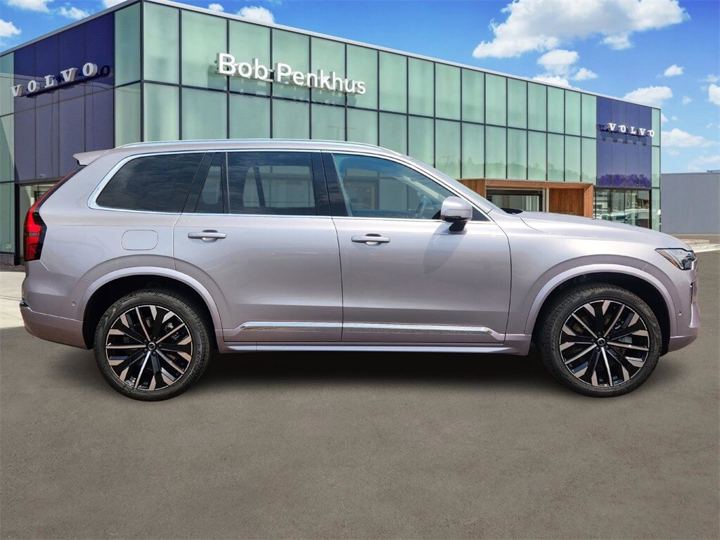 2026 Volvo XC90 T8 Plus photo 2