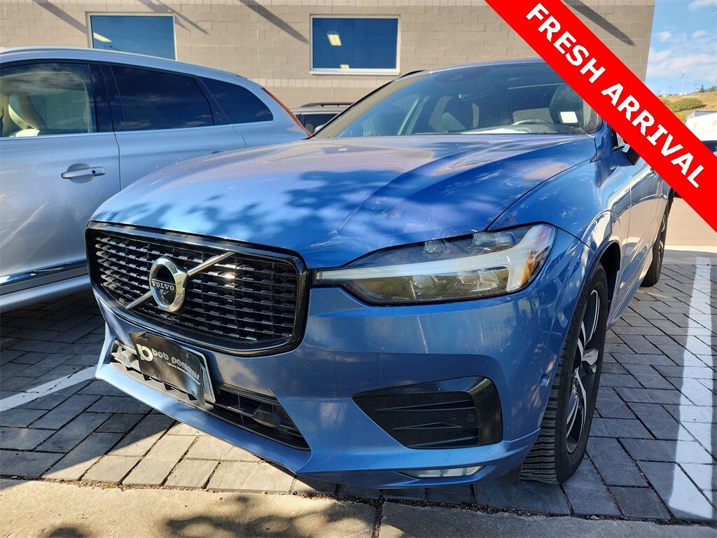 2021 Volvo XC60 T5 R-Design photo 2