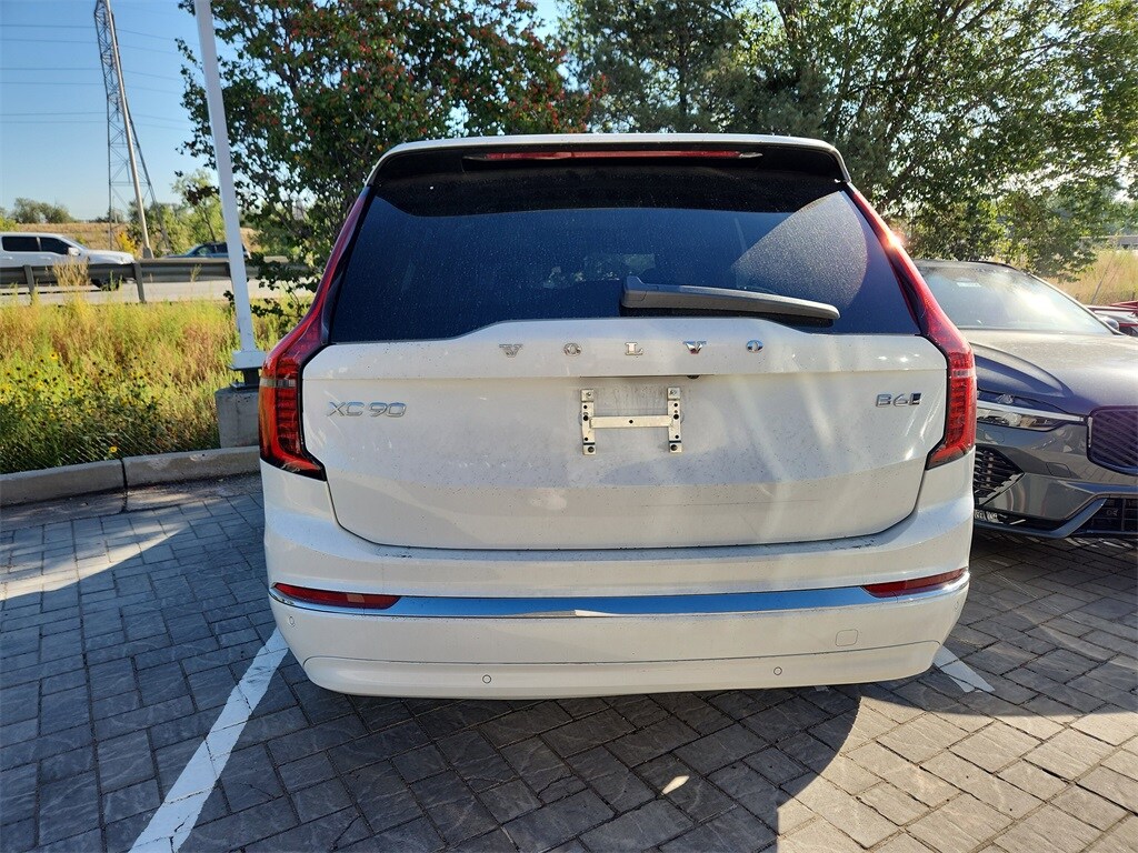 2025 Volvo XC90 Plus photo 4