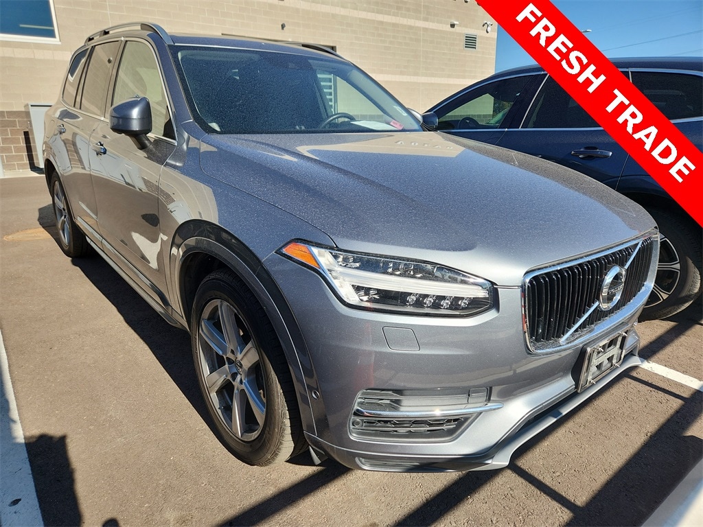 2016 Volvo XC90 Momentum