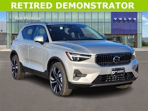 2025 Volvo XC40 B5 Plus Bright Theme SUV