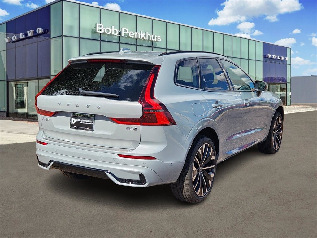2026 Volvo XC60 B5 photo 2
