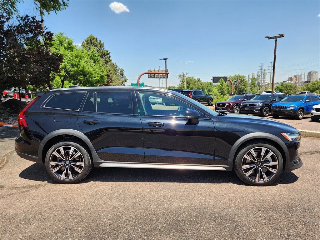 Certified 2024 Volvo V60 Cross Country Ultimate with VIN YV4L12WB8R2139676 for sale in Colorado Springs, CO