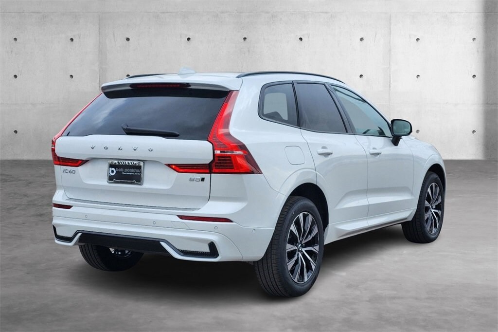 2025 Volvo XC60 B5 Plus photo 3