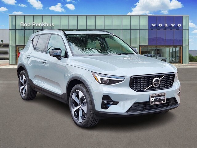 2026 Volvo XC40 B5 Plus AWD SUV 2026 Volvo XC40 B5 Plus AWD SUV