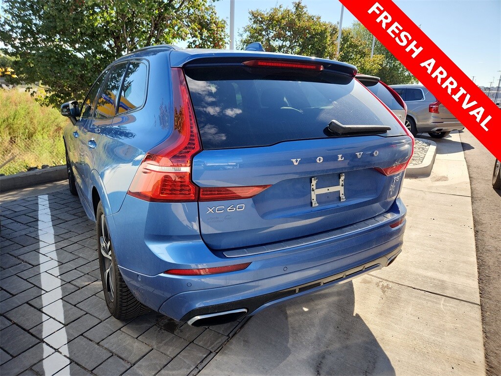 2021 Volvo XC60 T5 R-Design photo 3