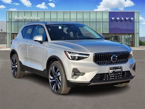 2025 Volvo XC40 B5 Plus Bright Theme SUV