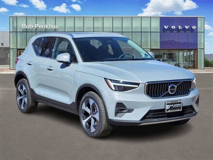 2025 Volvo XC40 B5 Plus Bright Theme SUV