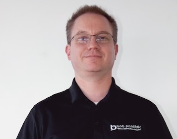 Staff member Jeff from ID_146652d01bb1