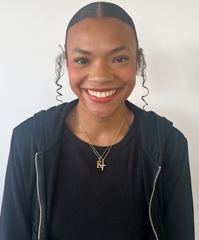 Staff member Khayza from ID_6c4fd23d898d