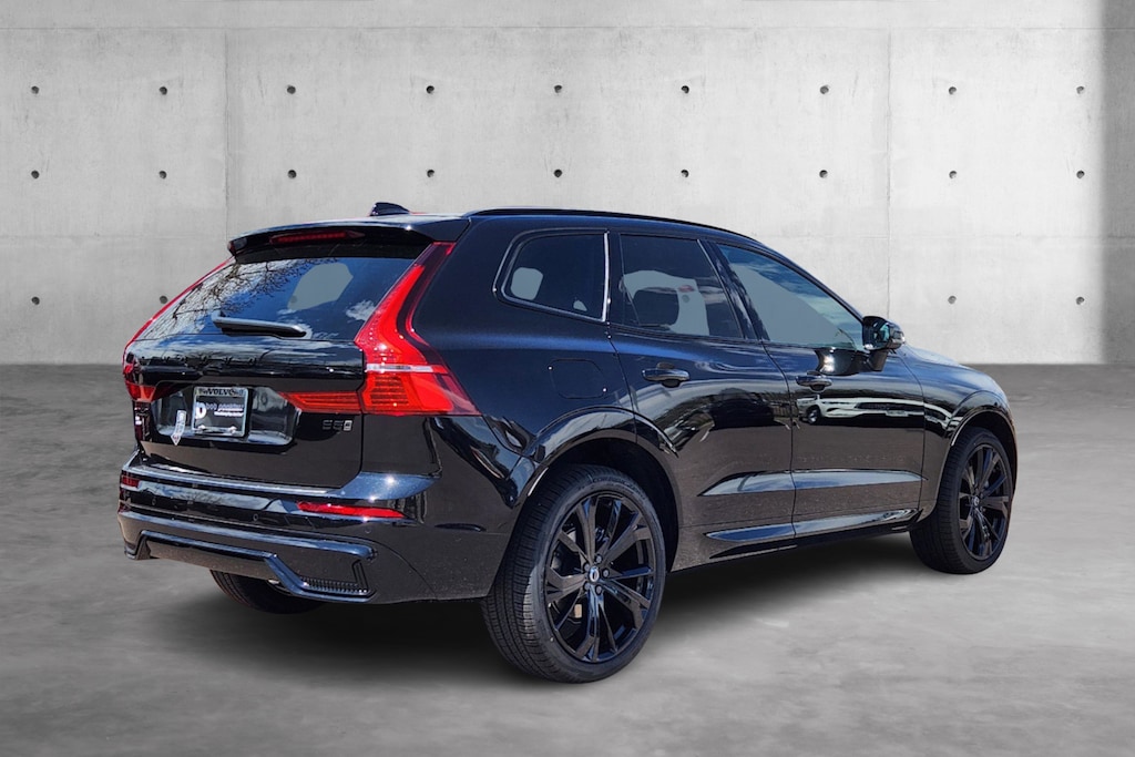 New 2024 Volvo XC60 B5 Ultimate Black Edition, VIN YV4L12RJ9R1909148