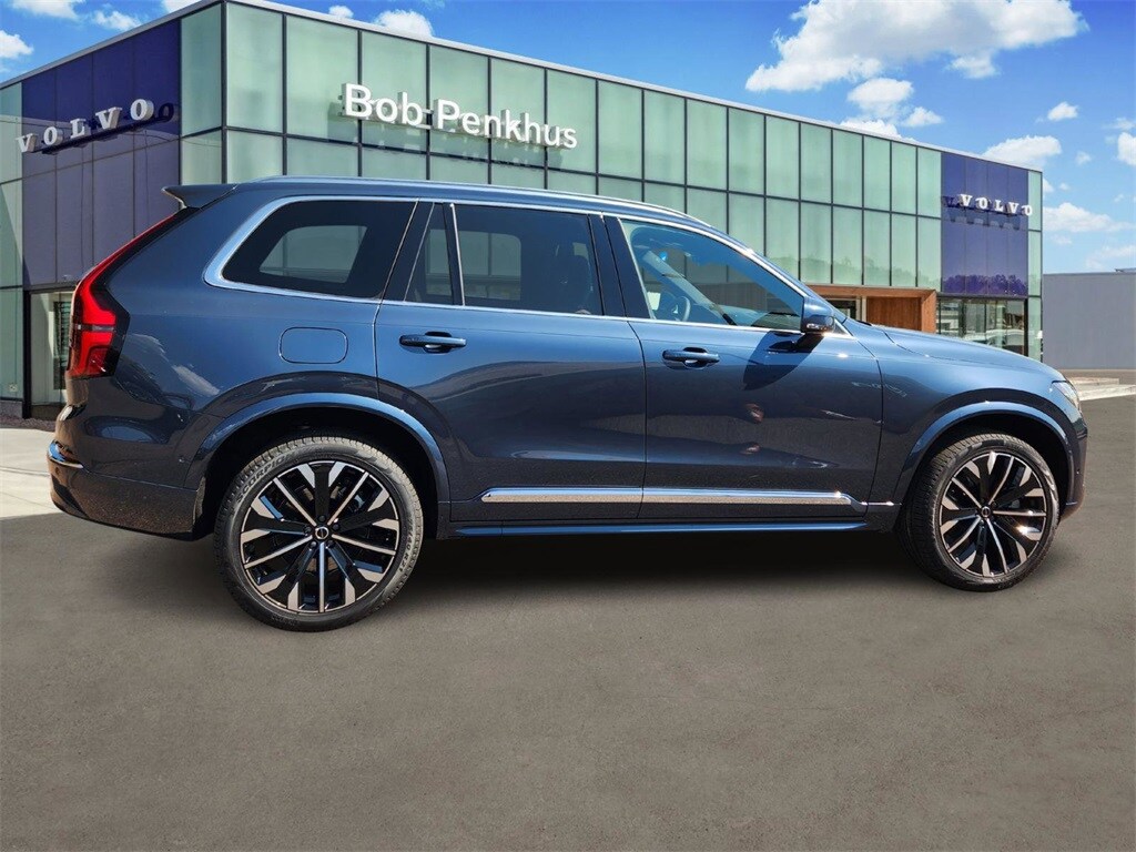 2026 Volvo XC90 T8 Plus photo 2