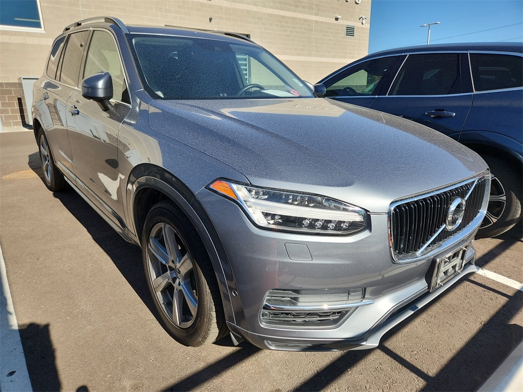 2016 Volvo XC90 Momentum