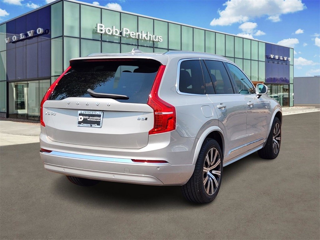 2025 Volvo XC90 B5 Core photo 3
