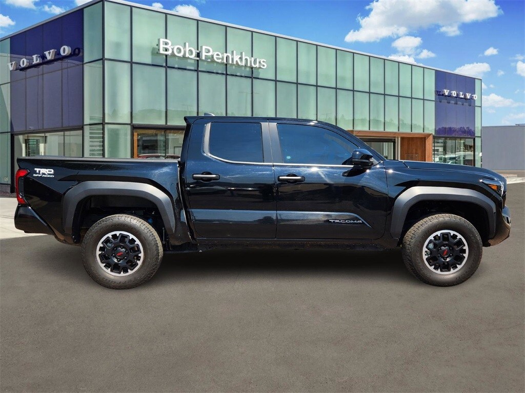 2024 Toyota Tacoma TRD Off-Road Double Cab photo 2