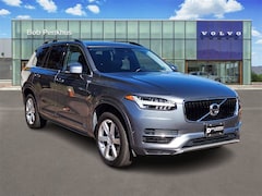 2016 Volvo XC90 Hybrid T8 Momentum SUV