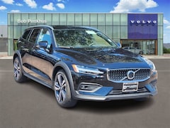 2026 Volvo V60 Cross Country B5 Plus Wagon