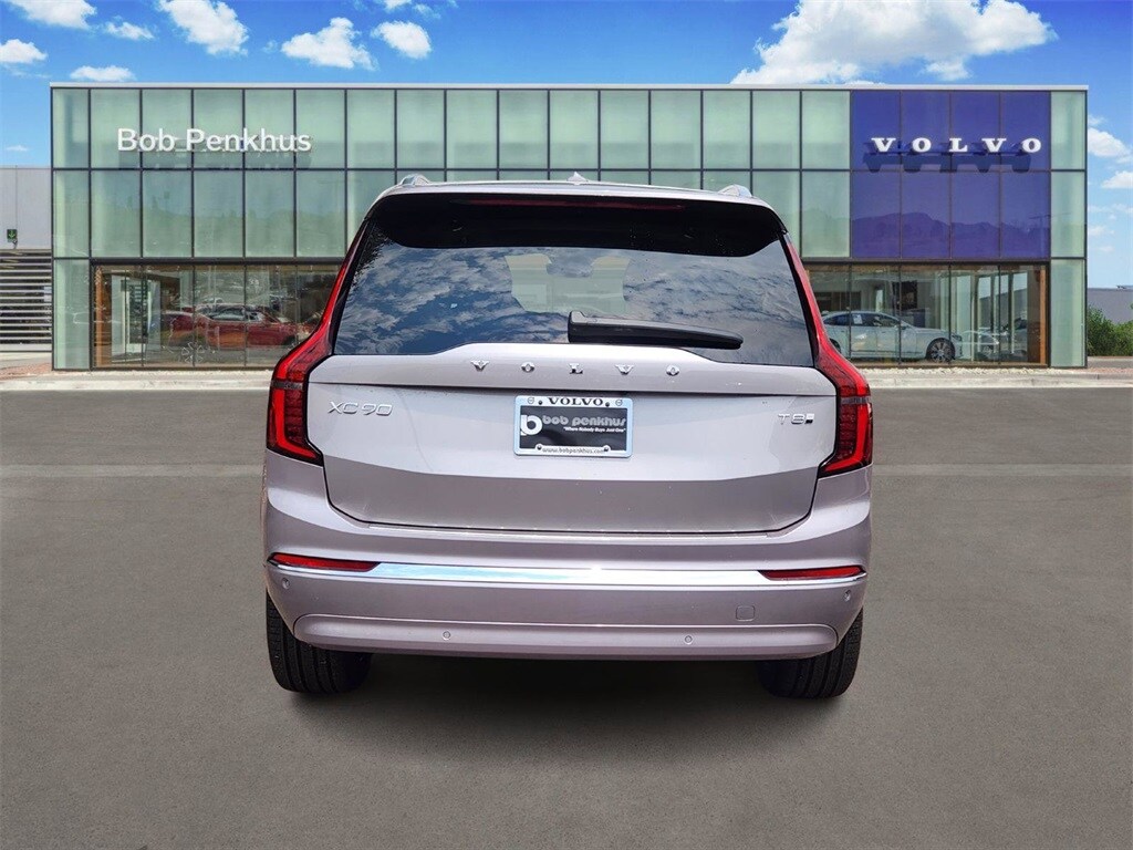 2026 Volvo XC90 T8 Plus photo 4