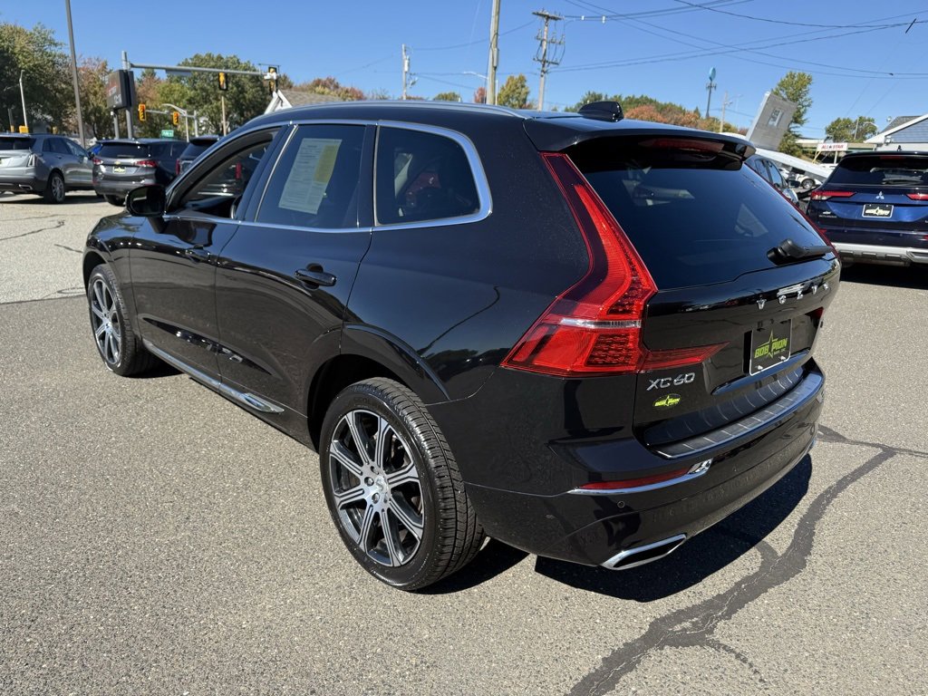 2021 Volvo XC60 T5 Inscription photo 2