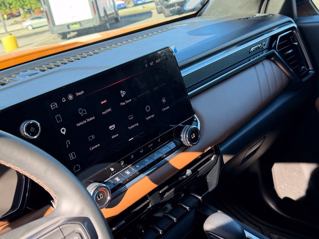 2025 GMC Canyon AT4 - Photo 21