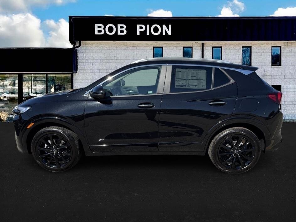 2026 Buick Encore GX Sport Touring photo 2