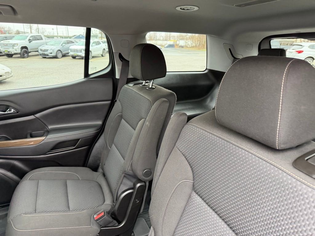 2023 GMC Acadia SLE - Photo 9