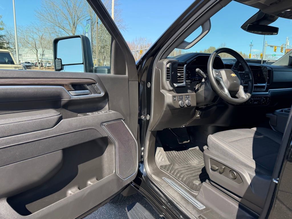 2025 Chevrolet Silverado 2500HD LT - Photo 19