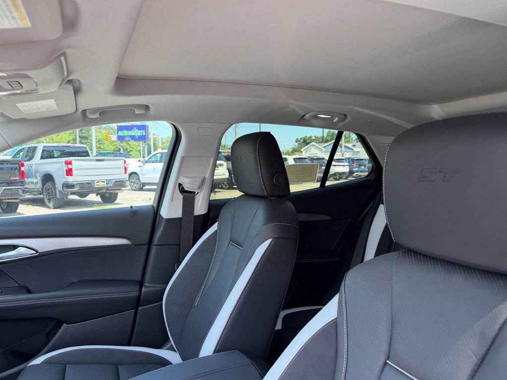 2026 Buick Envision Sport Touring - Photo 18