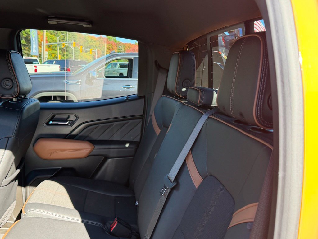 2025 GMC Canyon AT4 - Photo 10