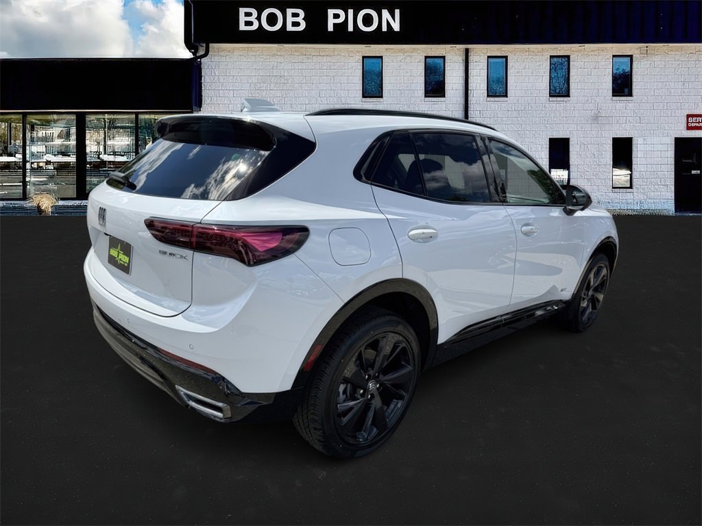 2025 Buick Envision Sport Touring photo 3