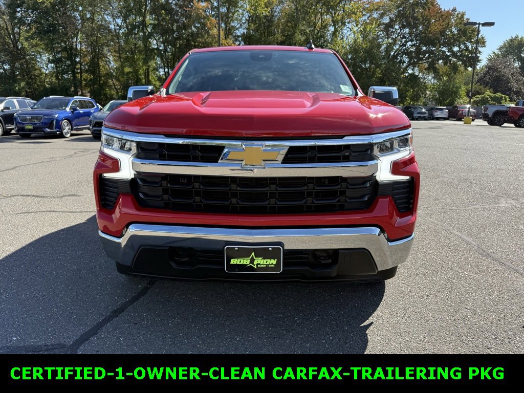 2022 Chevrolet Silverado 1500 LT photo 2
