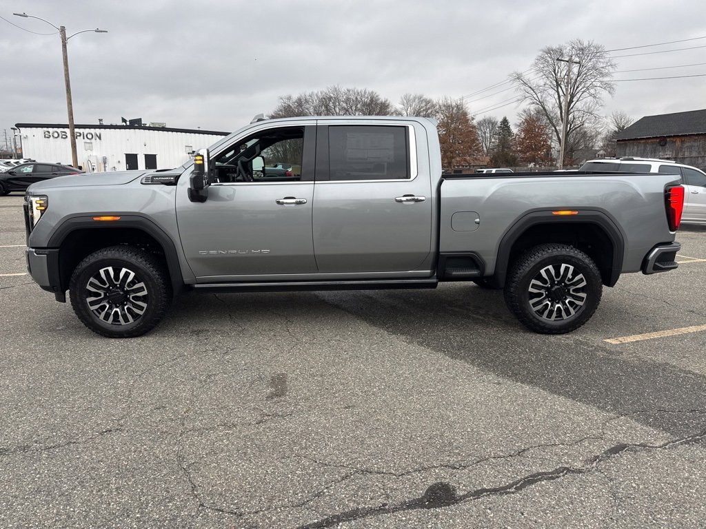 2026 Gmc Sierra 3500 HD Denali Ultimate photo 2