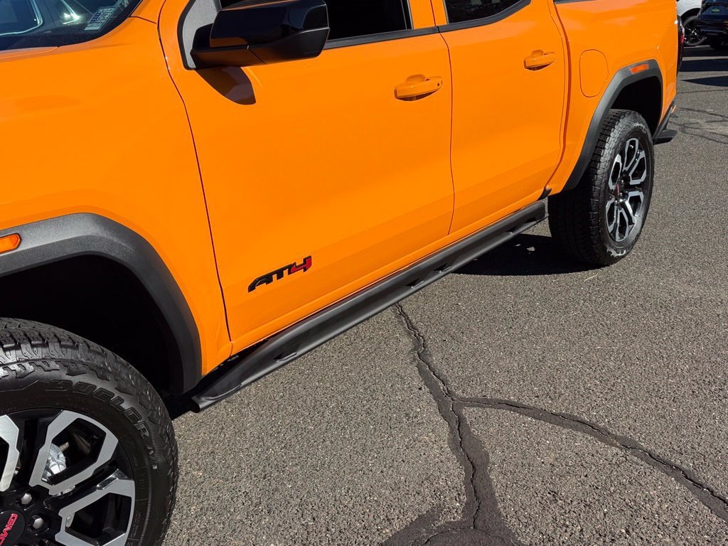 2025 GMC Canyon AT4 - Photo 8